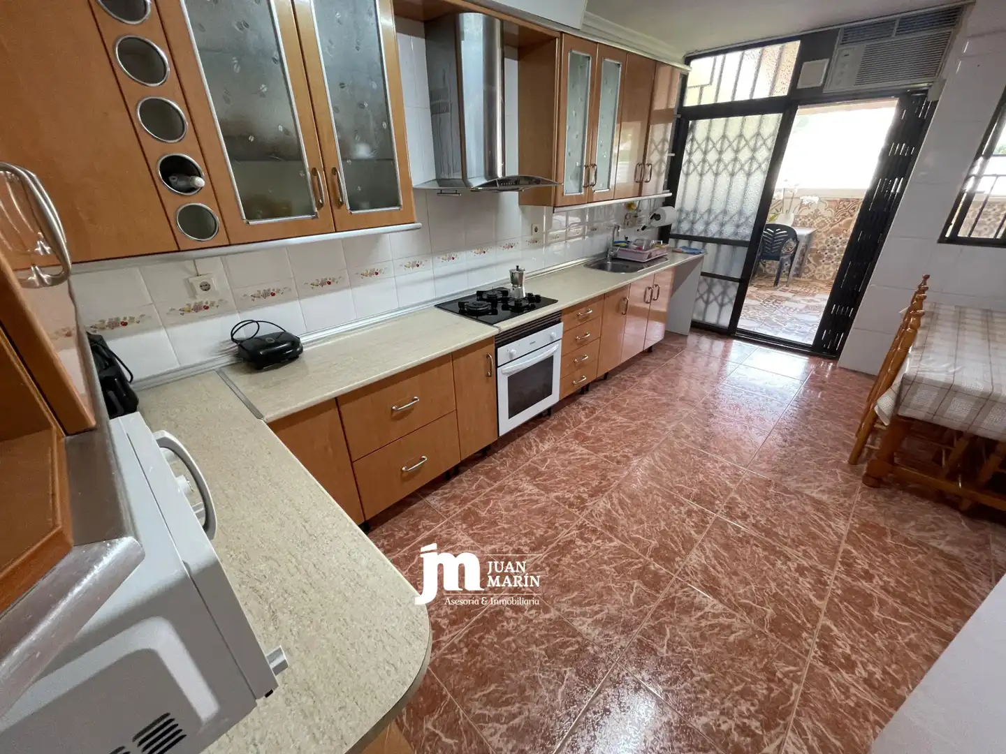 Cuina de Casa adosada en venda en Cieza amb Terrassa, Traster i Piscina comunitària