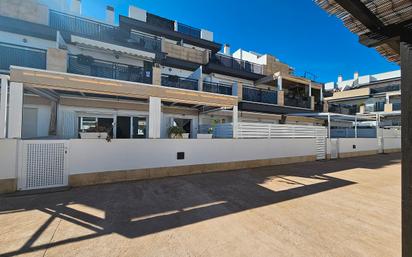 Vista exterior de Planta baixa en venda en Santa Pola amb Aire condicionat, Terrassa i Piscina comunitària