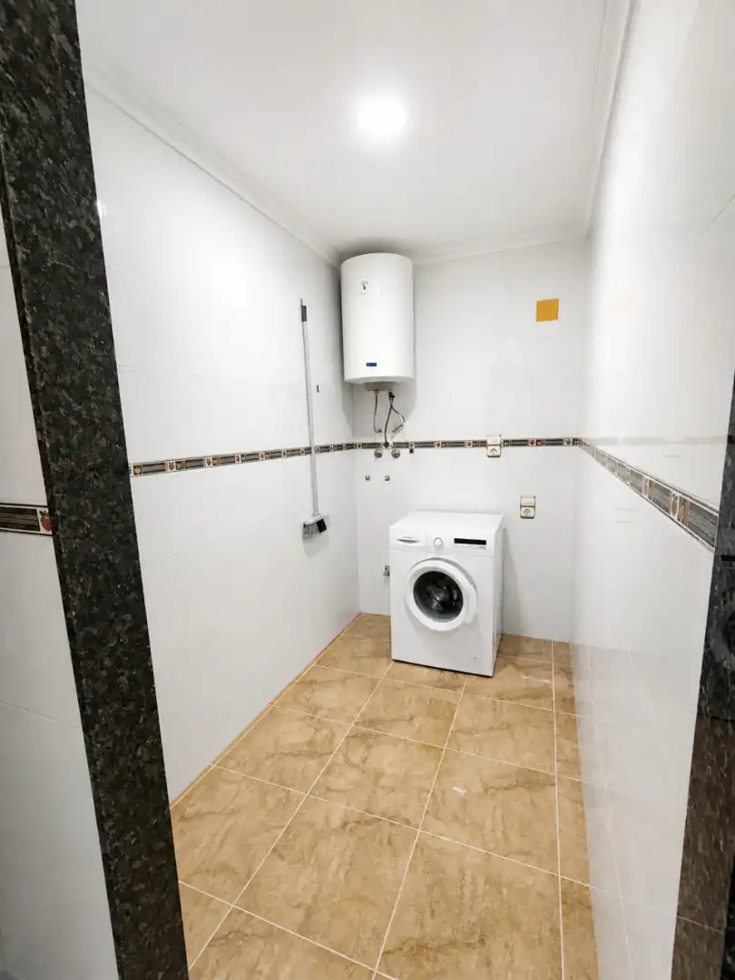 Bany de Pis en venda en Alzira amb Aire condicionat, Calefacció i Moblat