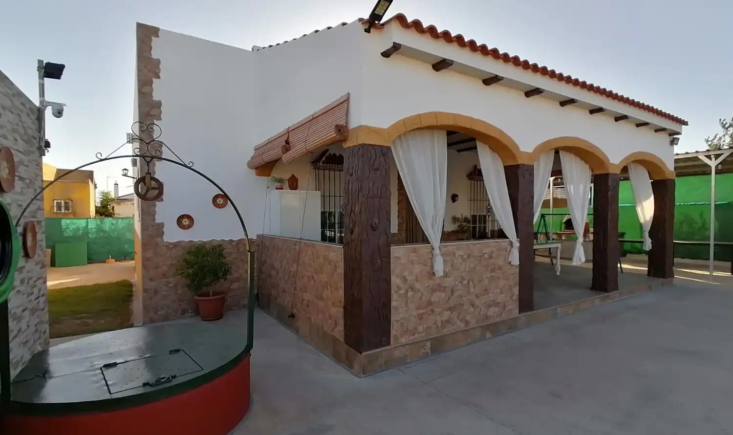 Terrassa de Casa o xalet en venda en Los Palacios y Villafranca amb Piscina