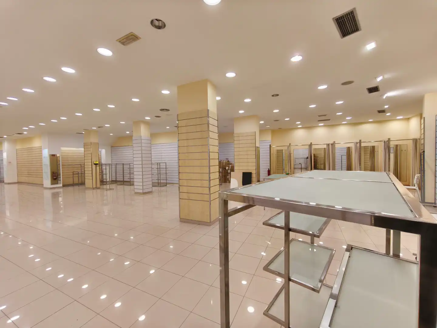 Local comercial de lloguer a Rúa de Frei Rosendo Salvado 6, imagen 5
