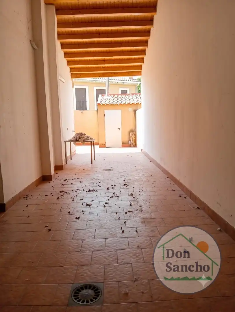Casa adosada en venta en Mucientes con Calefacción, Terraza y Balcón