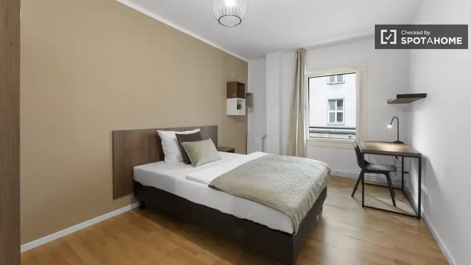 Bedroom of Flat for share in Colmenar de Oreja  with Air Conditioner, Terrace and Furnished
