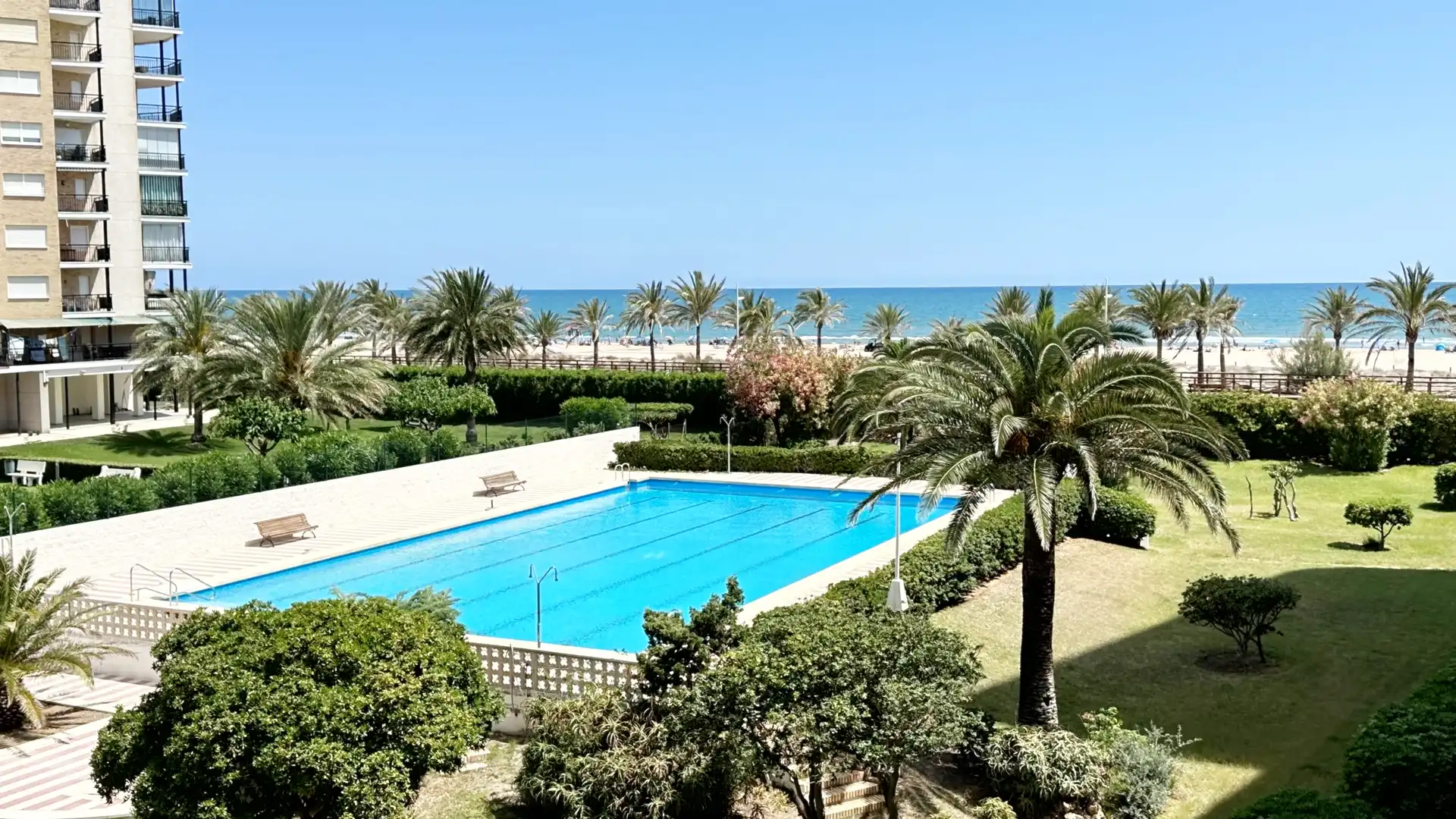 Piscina de Apartamento de alquiler en Gandia con Terraza, Amueblado y Horno