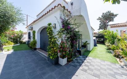 Exterior view of House or chalet for sale in Mont-roig del Camp  with Air Conditioner, Private garden and Parquet flooring