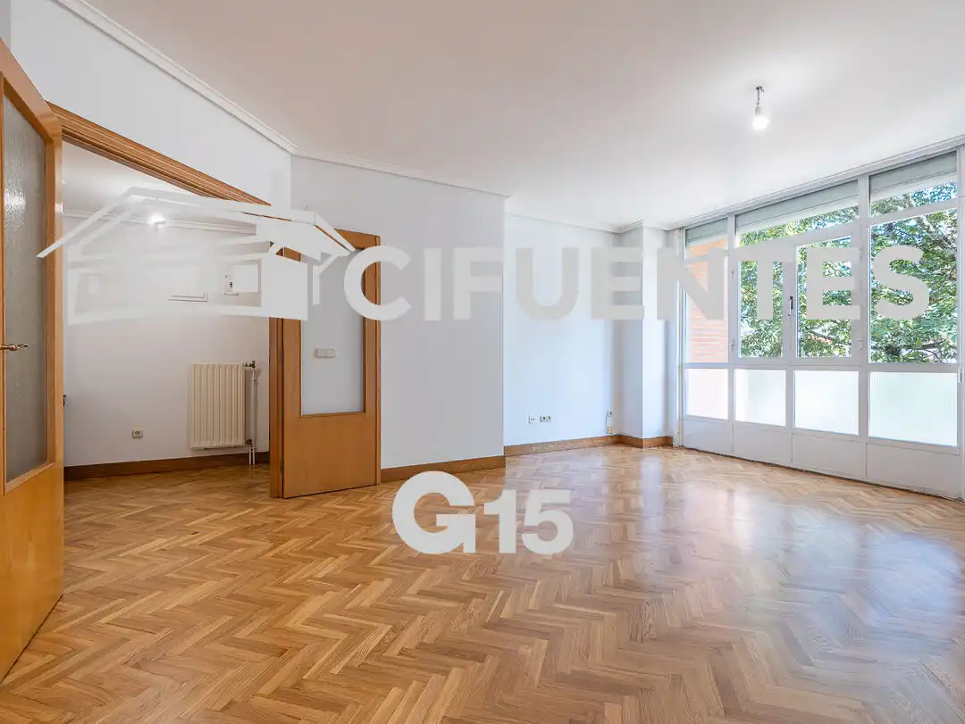 Flat with lift for sale in Txomin Agirre Pasealekua, imagen 6