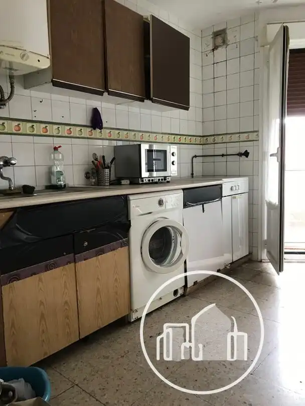 Cuina de Pis en venda en Medina de Pomar amb Balcó