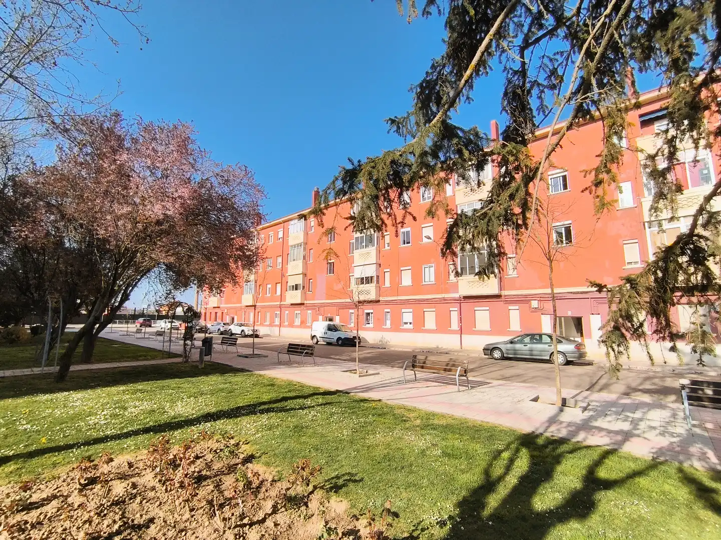 Exterior view of Flat for sale in Venta de Baños  with Heating, Terrace and Furnished