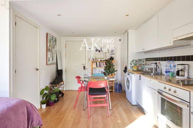 Piso en Venta en de Sant Pere Mitjà en Sant Pere, Sta. Caterina i la Ribera