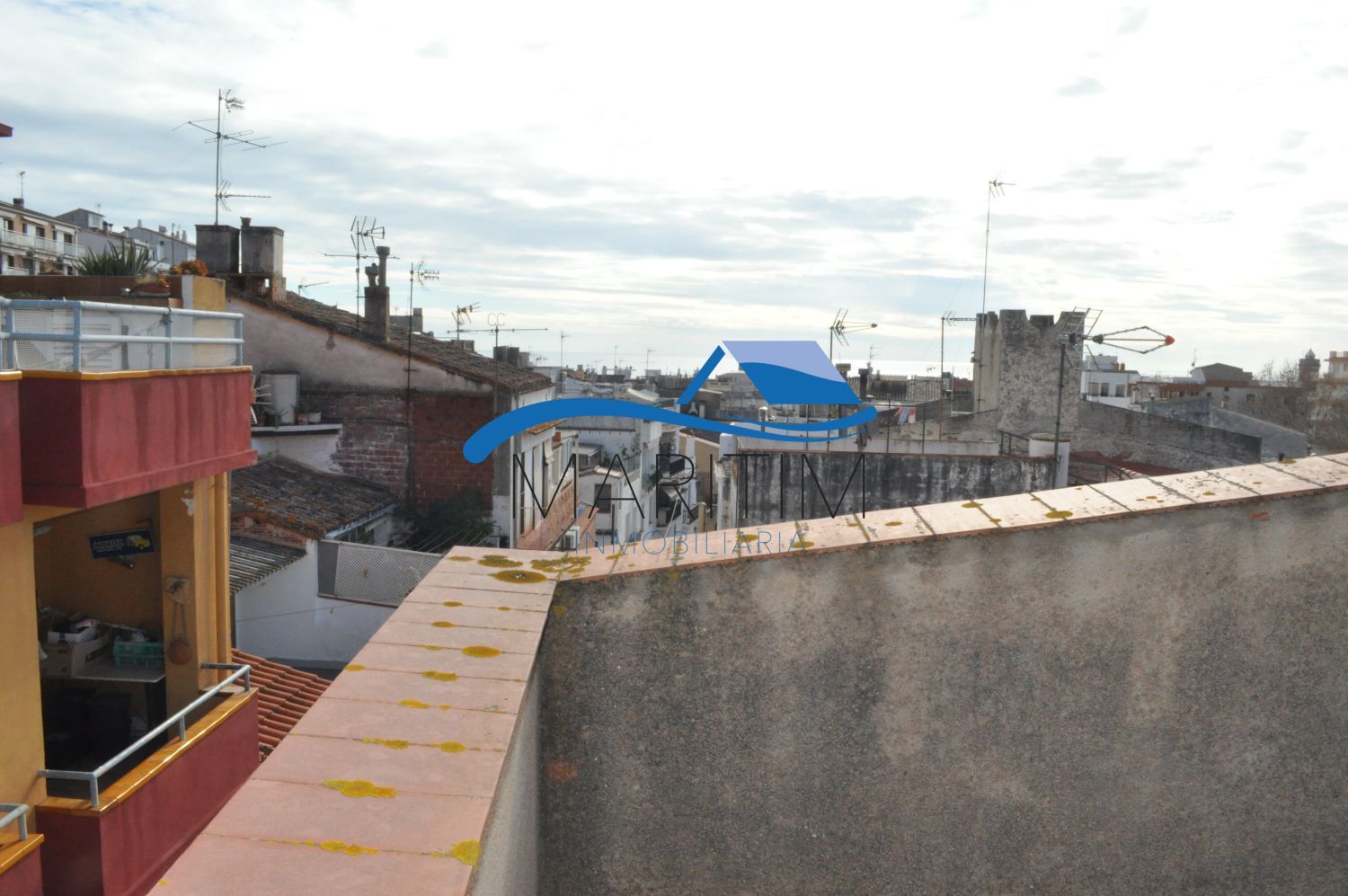 Vista exterior de Edifici en venda en Canet de Mar