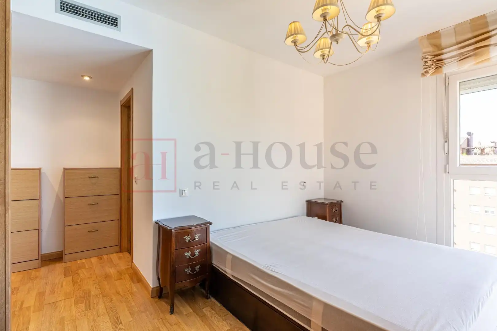 Schlafzimmer von Wohnung zum Verkauf in Madrid mit Klimaanlage, Heizung und Privatgarten