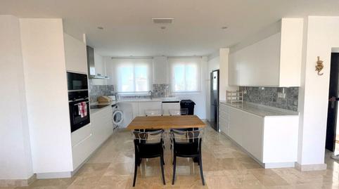 Foto 3 de Ático de alquiler en Paraiso - Barronal, Estepona