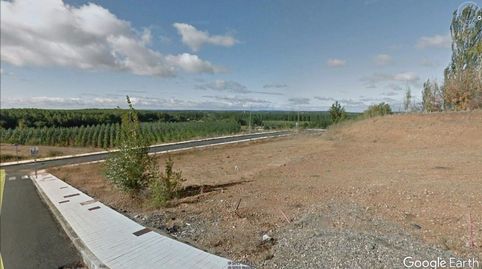 Parcela 17.3 de 1.200 m2, para la construcción de seis viviendas unifamiliares de hasta 160 m2, en esquina entre las calles Malvas