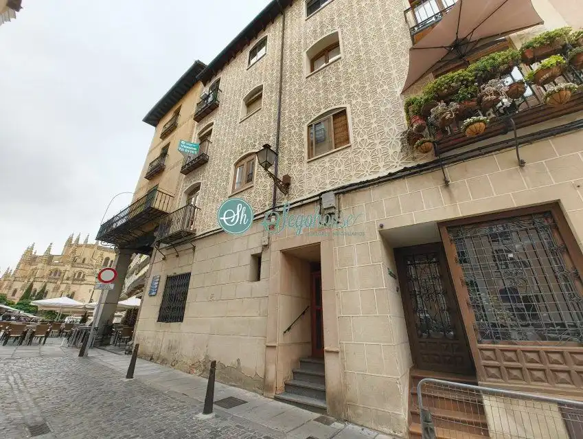 Vista exterior de Piso en venta en Segovia con Calefacción, Trastero y Balcón