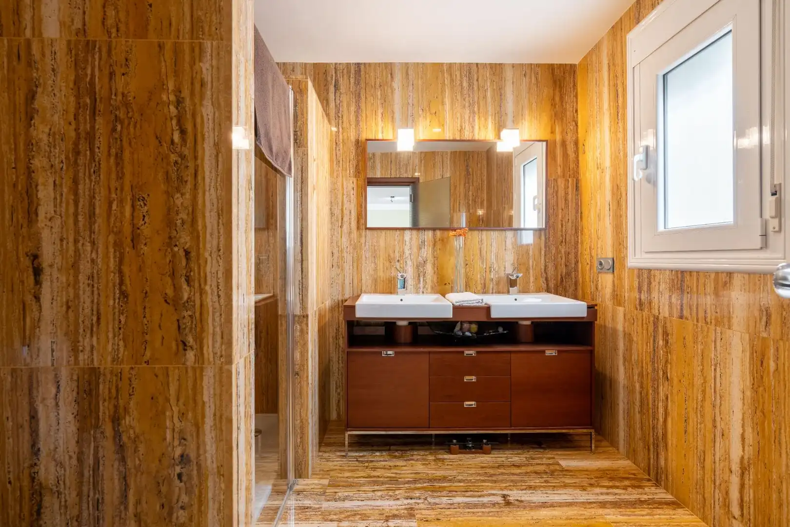 Baño de Casa o chalet en venta en Roquetas de Mar con Aire acondicionado, Calefacción y Jardín privado