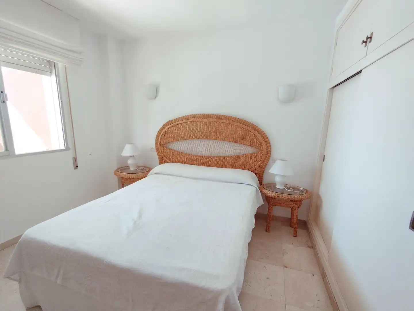 Habitación de Apartamento de alquiler en Fuengirola con Terraza