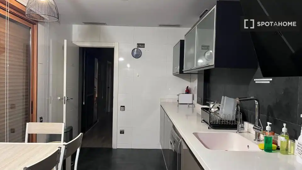 Küche von Wohnung zur Miete in Valencia mit Klimaanlage, Heizung und Möbliert