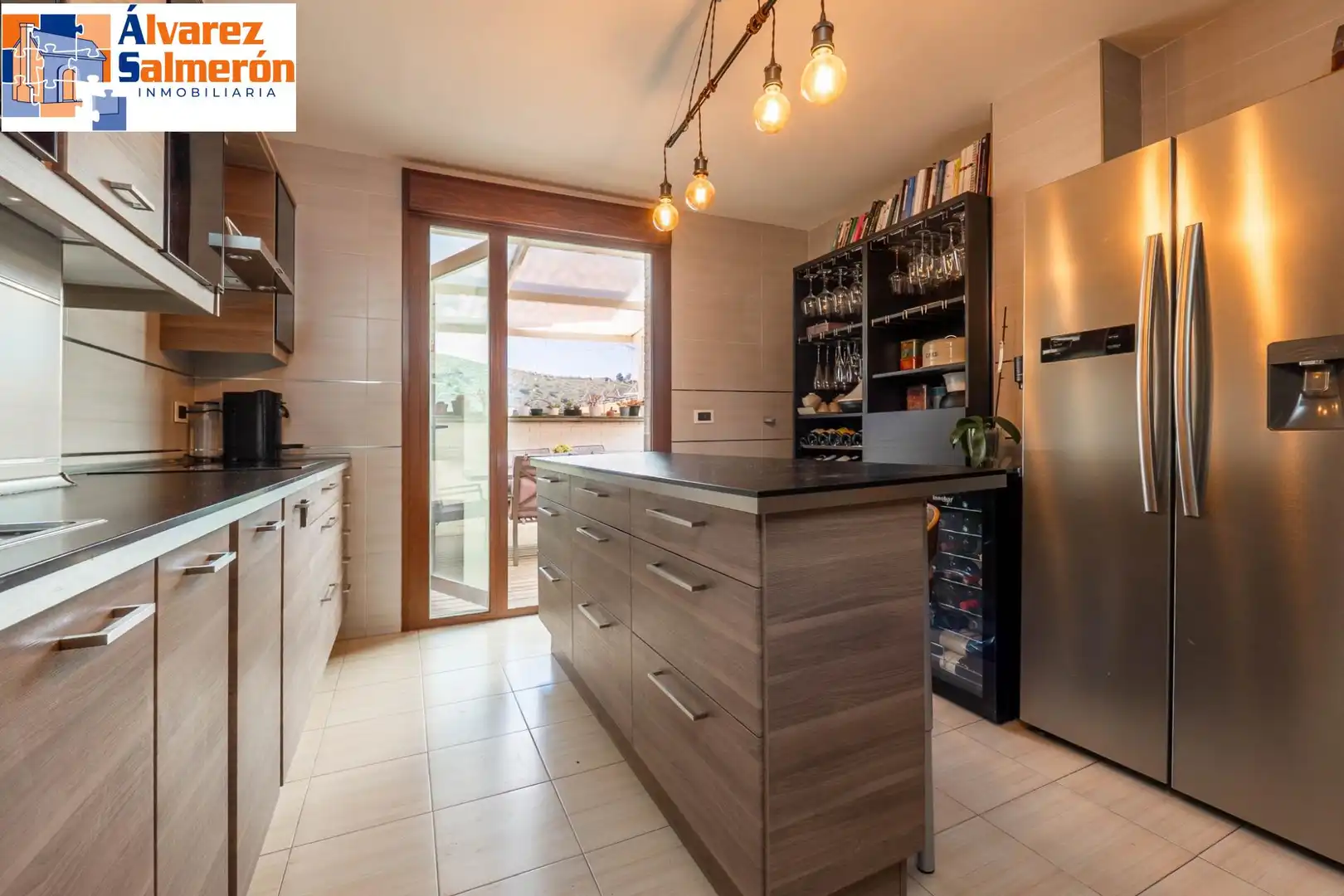 Cocina de Casa adosada en venta en Granada con Aire acondicionado y Terraza