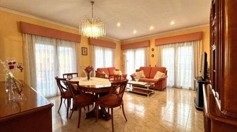 Descubre este encantador chalet independiente en Pedreguer, ideal para disfrutar de la vida en un entorno tranquilo y acogedor! Co, imatge 3