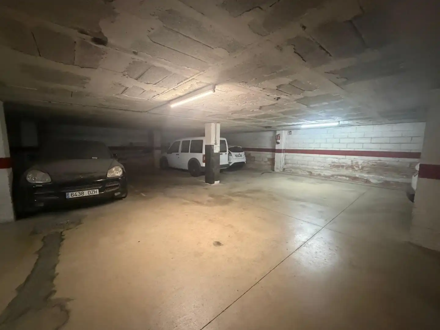 Parking of Flat for sale in Figueres  with Air Conditioner, Heating and Terrace