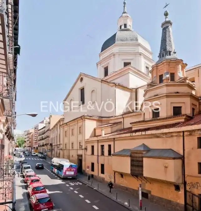 Dachboden zur Miete in Colegiata, Embajadores - Lavapiés