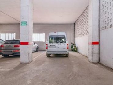 Plaza de garaje individual en venta en Loja