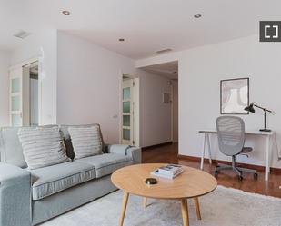 Living room of Flat to rent in  Barcelona Capital  with Air Conditioner, Heating and Furnished