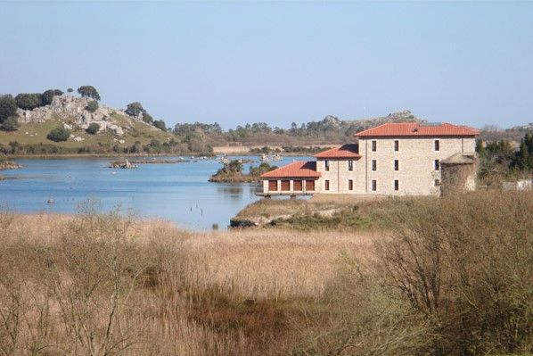 Casa o xalet en venda en Arnuero amb Calefacció, Jardí privat i Parquet