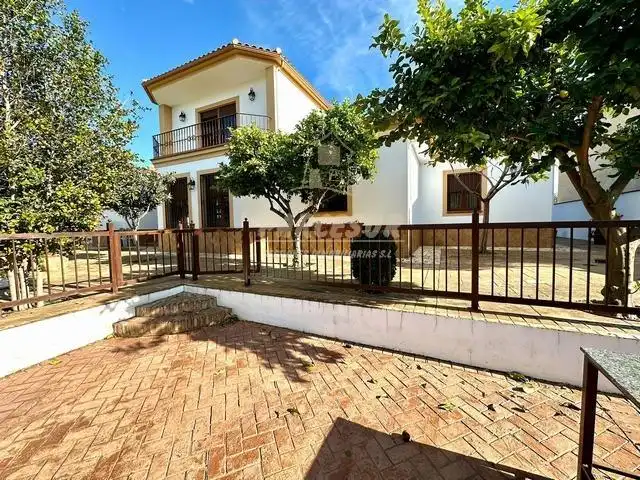 Casa con piscina in vendita a Periurbano Oeste - Sierra, imagen 2