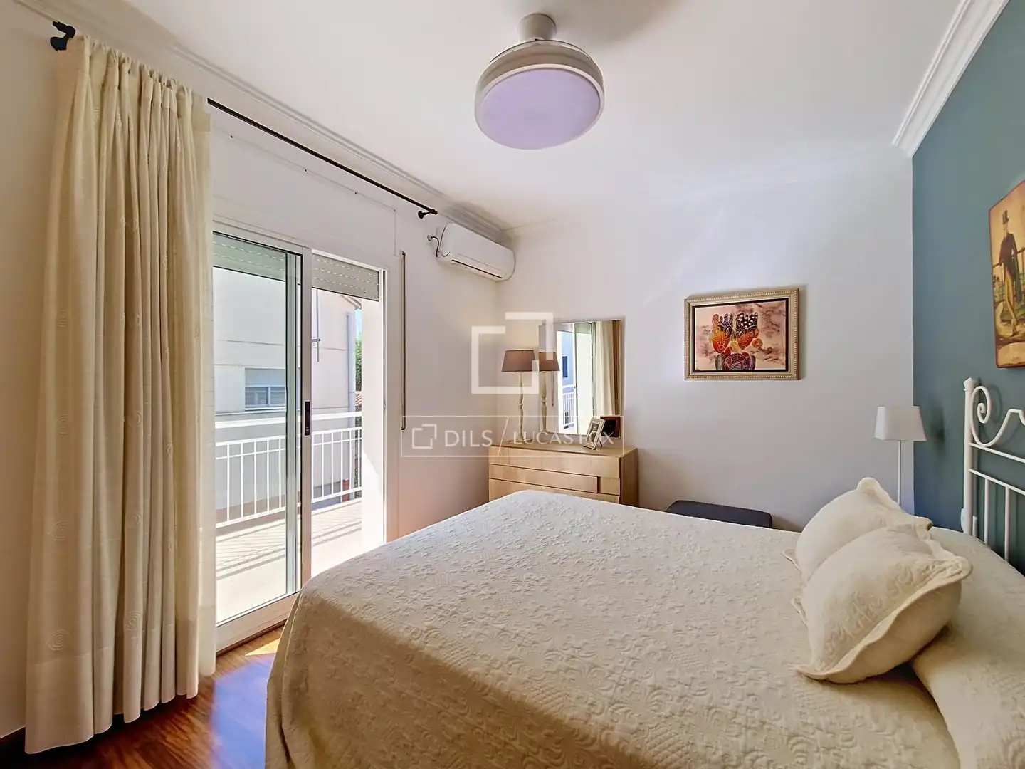 Bedroom of Houses for sale in Vilanova i la Geltrú  with Air Conditioner, Heating and Private garden