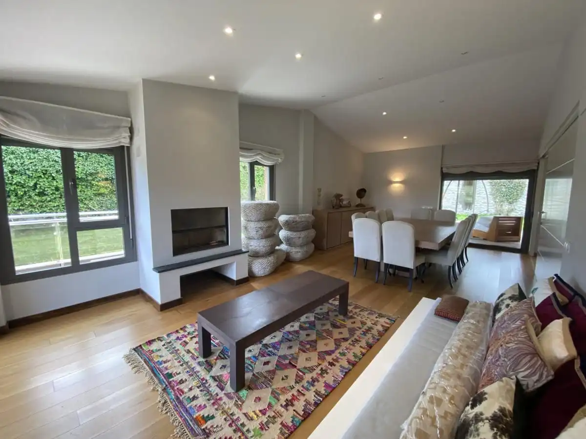 Sala de estar de Casa o chalet en venta en Llanes con Calefacción, Jardín privado y Terraza