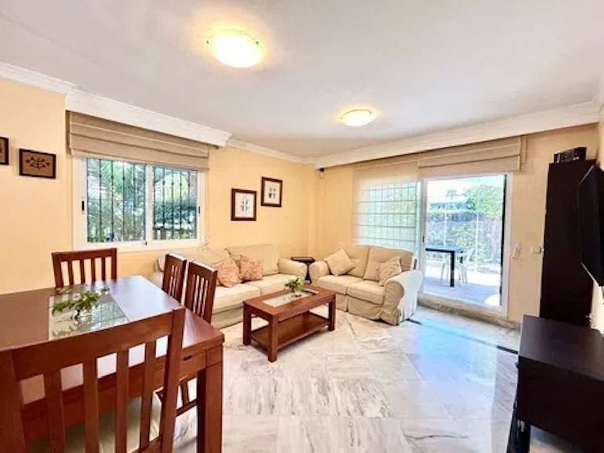 Sala d'estar de Apartament de lloguer en Marbella amb Aire condicionat, Calefacció i Terrassa
