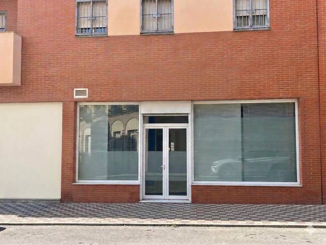 Local comercial en Alquiler en Avenida CRISTOBAL COLON en Arenal - La Pólvora