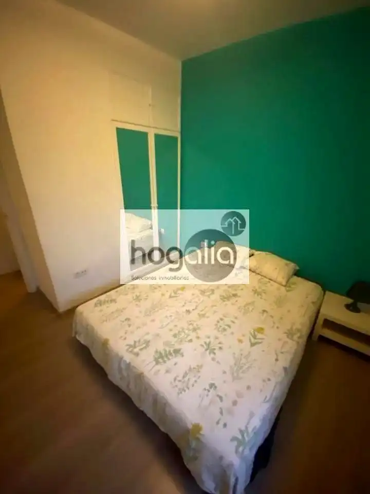 Schlafzimmer von Erdgeschoss zur Miete in Sevilla mit Klimaanlage und Möbliert