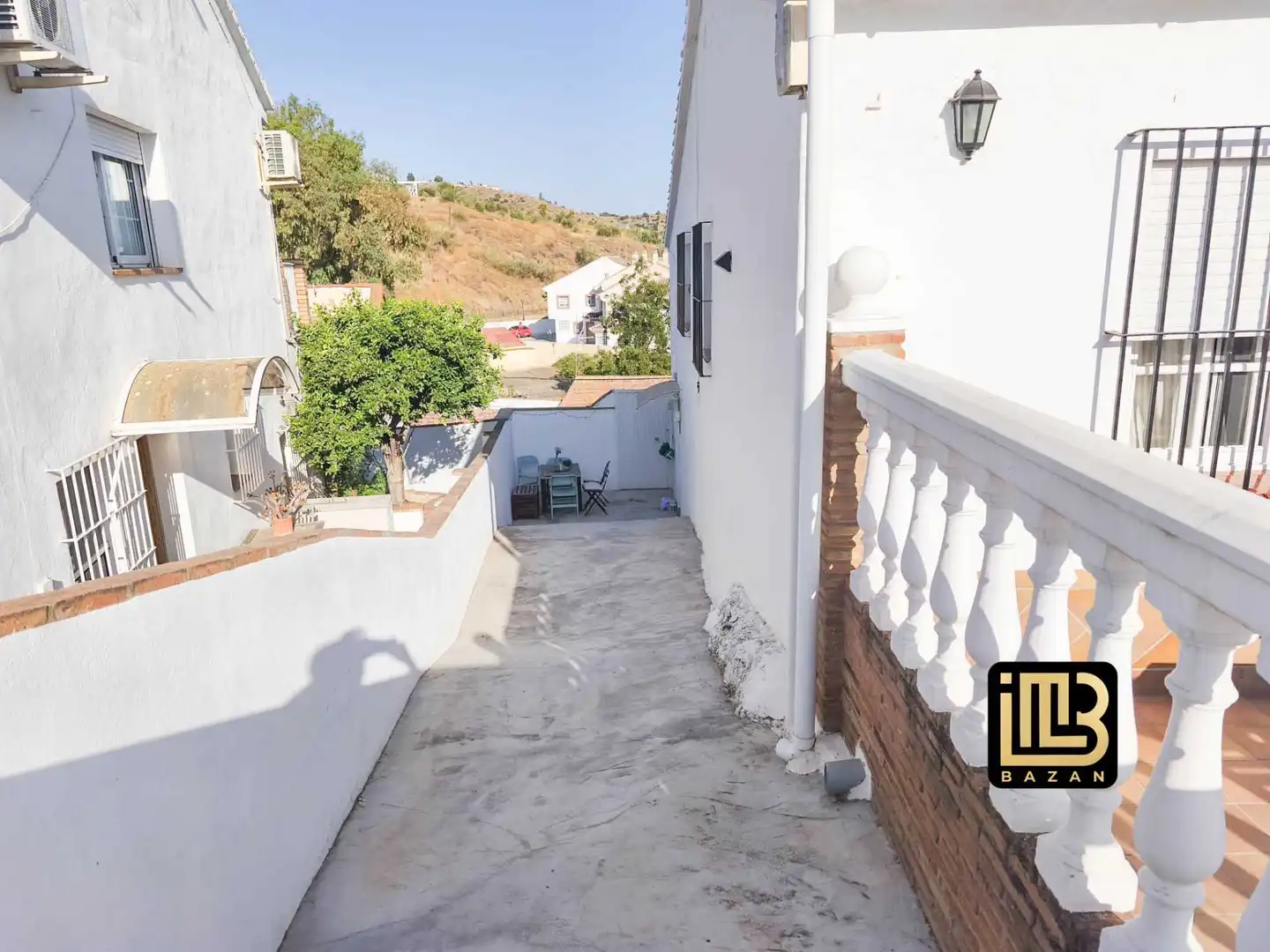 Außenansicht von Wohnung zum Verkauf in Málaga mit Klimaanlage, Heizung und Privatgarten