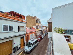 Exterior view of Single-family semi-detached for sale in Las Palmas de Gran Canaria  with Air Conditioner and Terrace