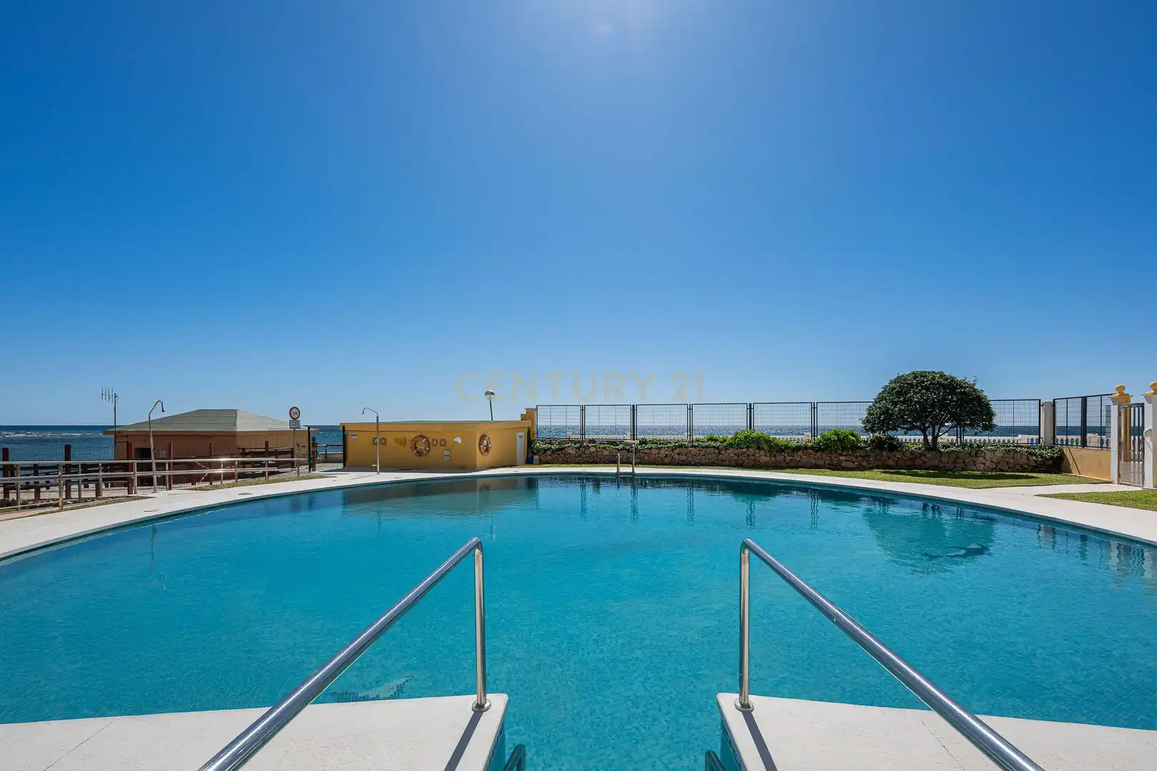 Piscina de Estudio en venta en Mijas con Jardín privado y Piscina comunitaria