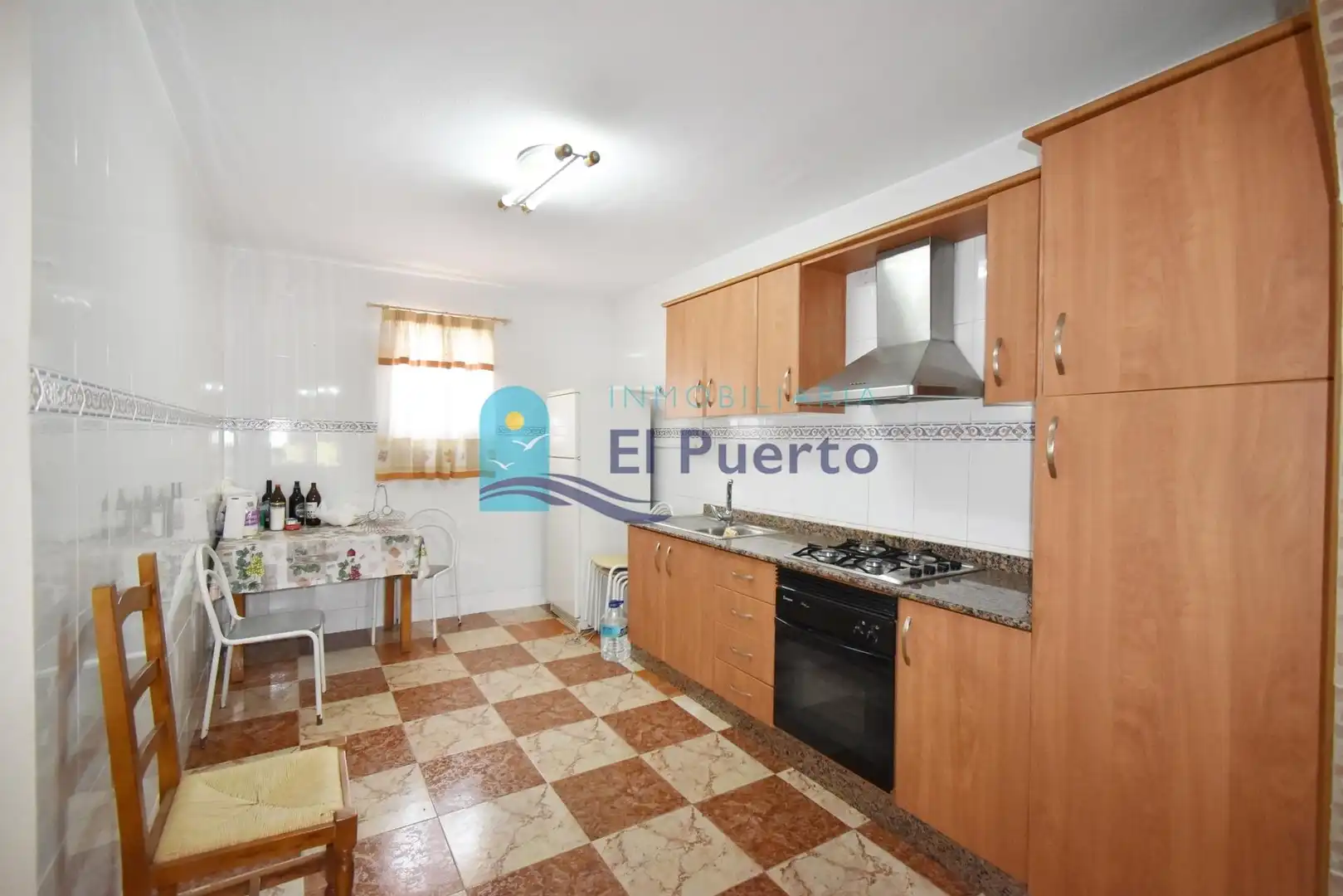 Cuina de Casa o xalet en venda en Alhama de Murcia amb Jardí privat, Terrassa i Moblat