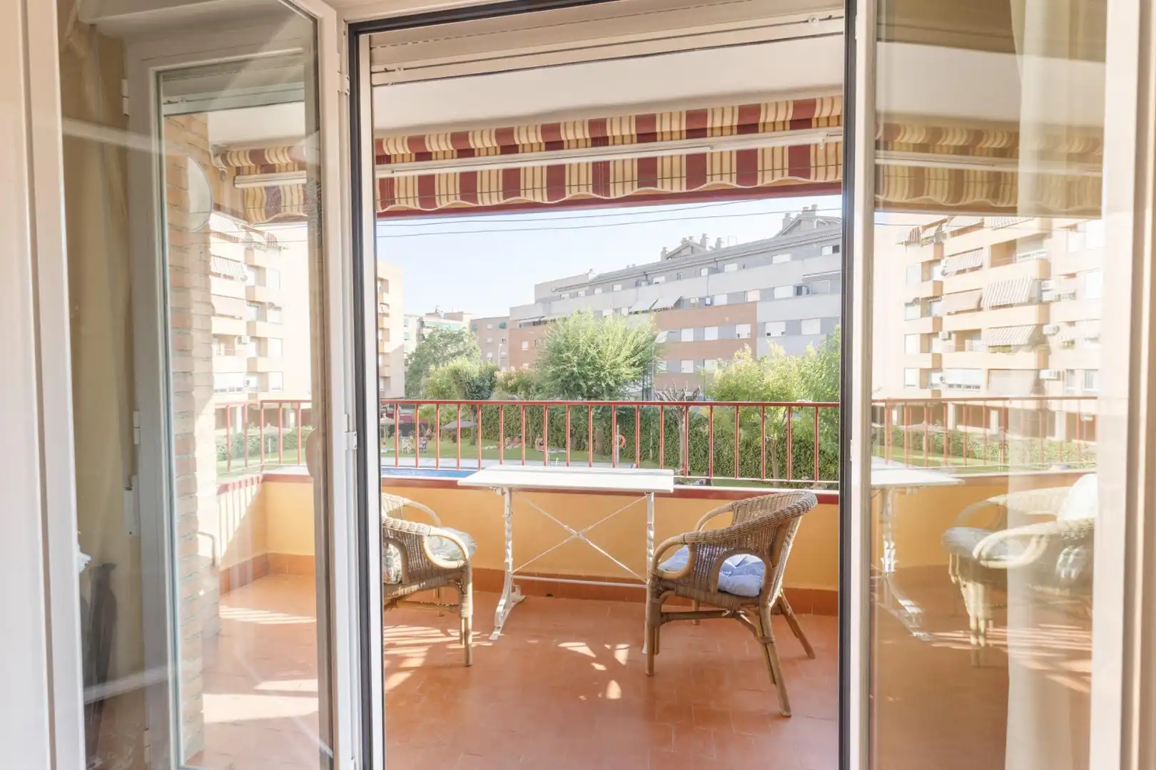 Terrassa de Pis en venda en Granada amb Aire condicionat, Balcó i Piscina comunitària