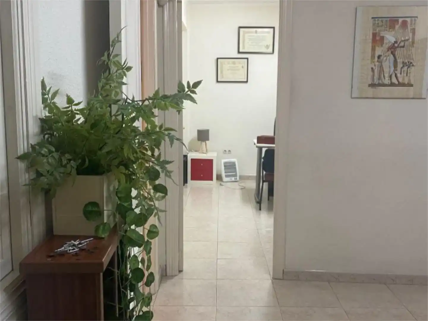 Büro zur Miete in Sevilla mit Klimaanlage und Balkon