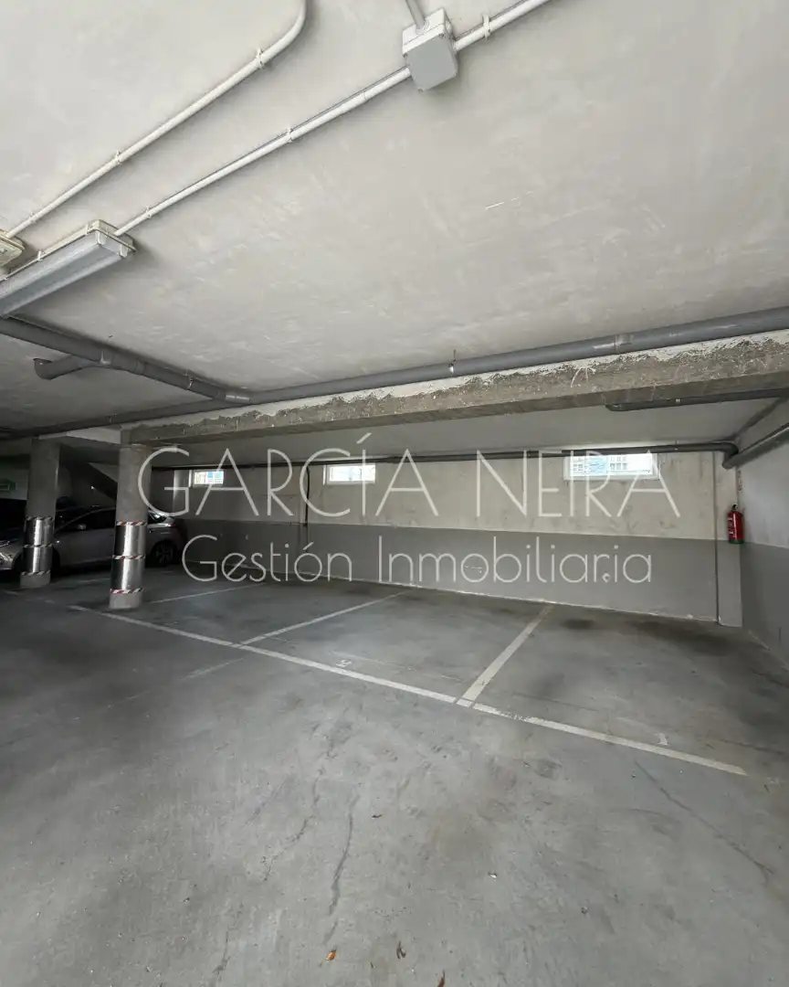Parking de Piso en venta en Navia con Calefacción, Parquet y Amueblado