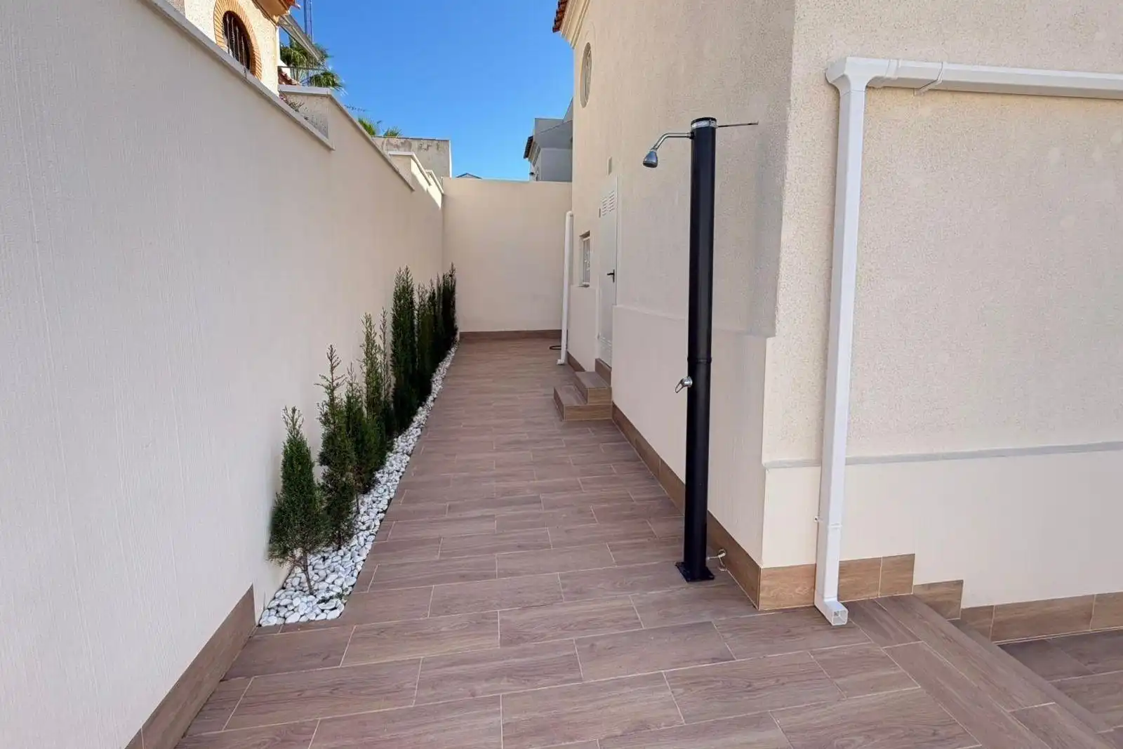 Terrassa de Casa adosada en venda en Torrevieja amb Aire condicionat, Calefacció i Jardí privat