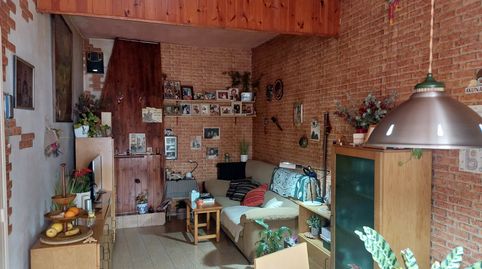 CASA EN TARREGA CON PLANTA BAJA MUY COMERCIAL.-