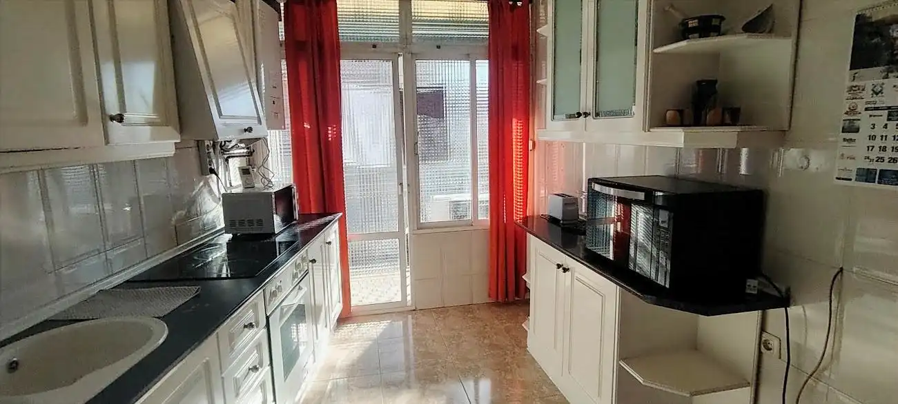 Küche von Wohnung zur untervermieten in Linares mit Klimaanlage, Heizung und Möbliert