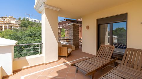 Foto 2 de Apartamento en venta en Los Arqueros - Puerto del Almendro, Benahavís