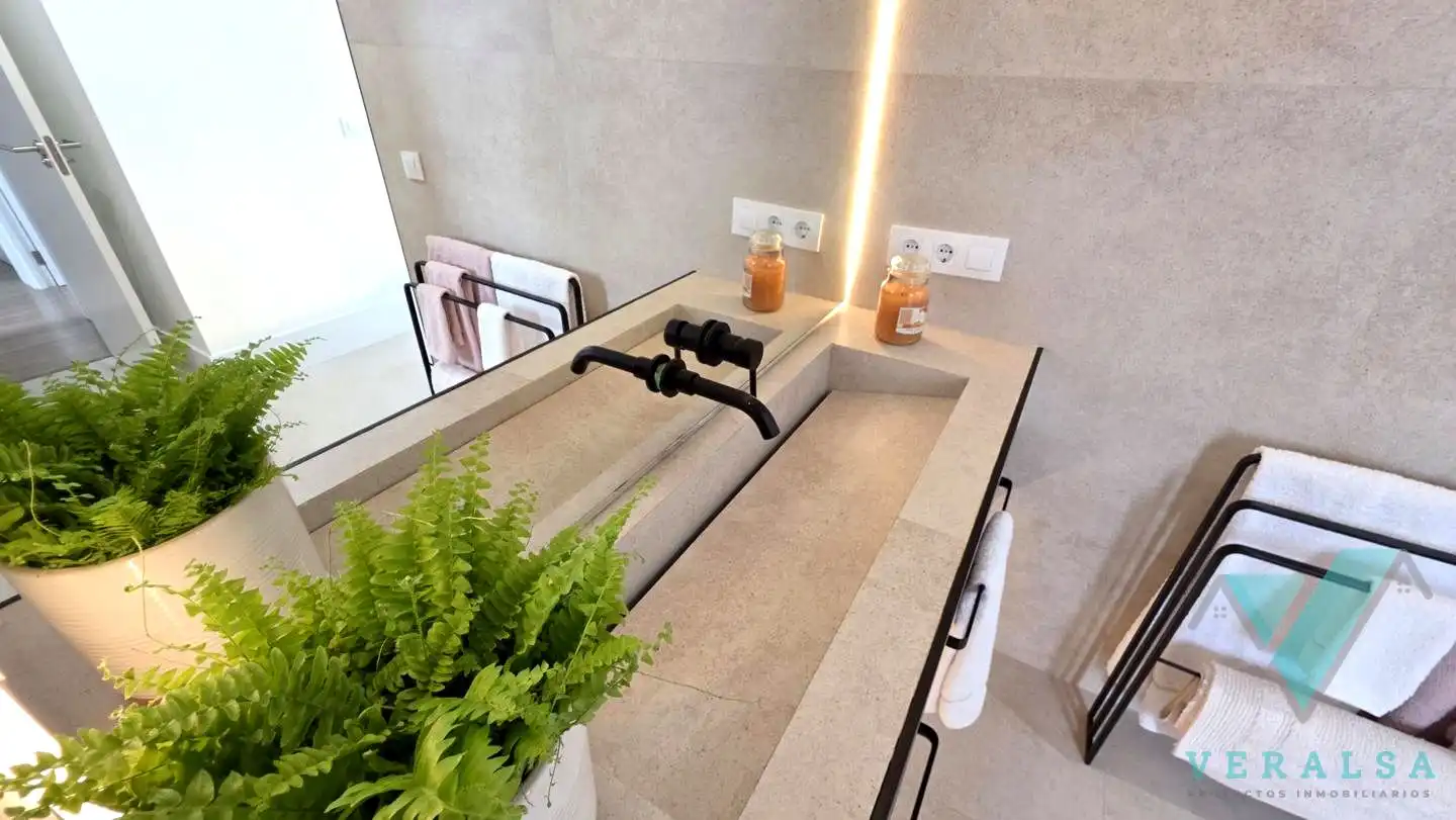 Baño de Piso en venta en Madrid con Aire acondicionado, Calefacción y Terraza