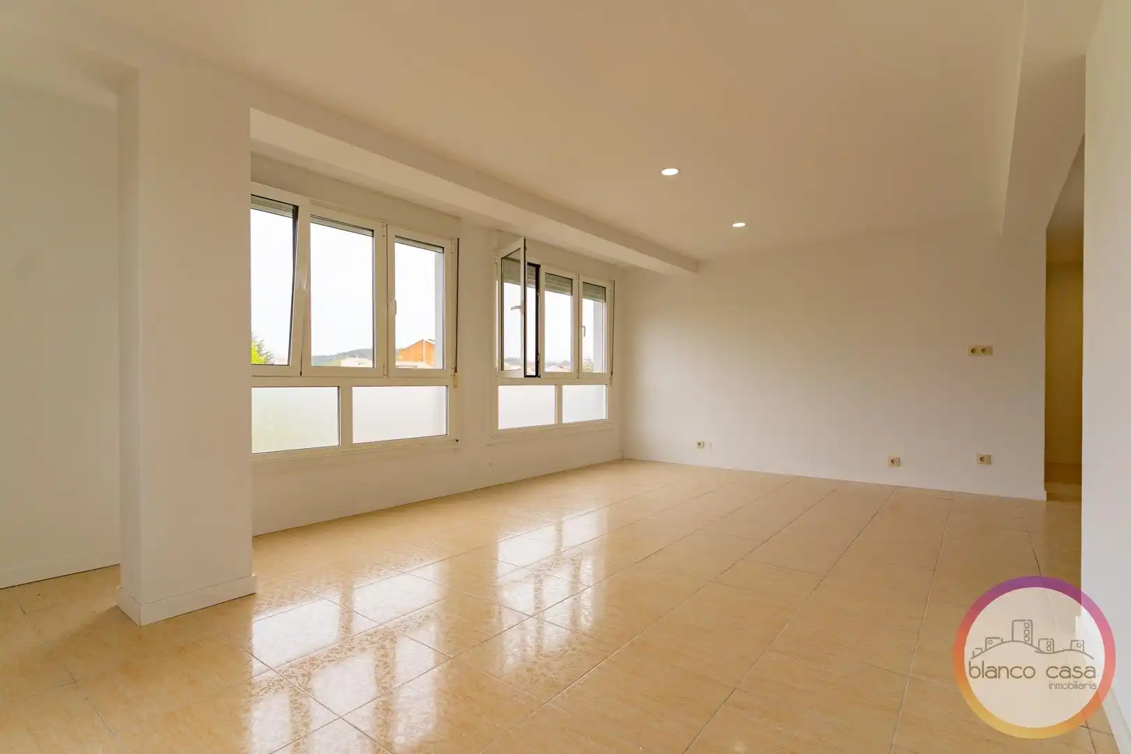 Flat for sale in Carballo