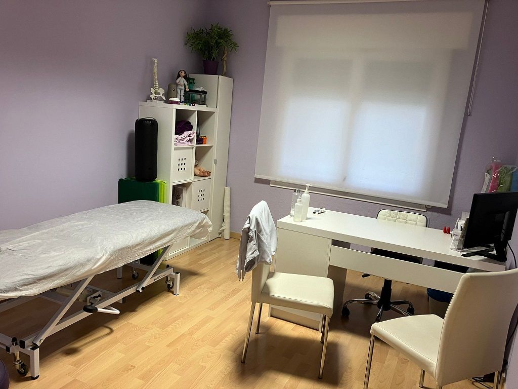 Bedroom of Office to rent in  Barcelona Capital  with Air Conditioner and Internet