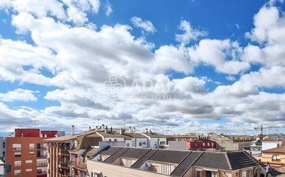 Vista exterior de Àtic en venda en Úbeda amb Aire condicionat, Terrassa i Balcó