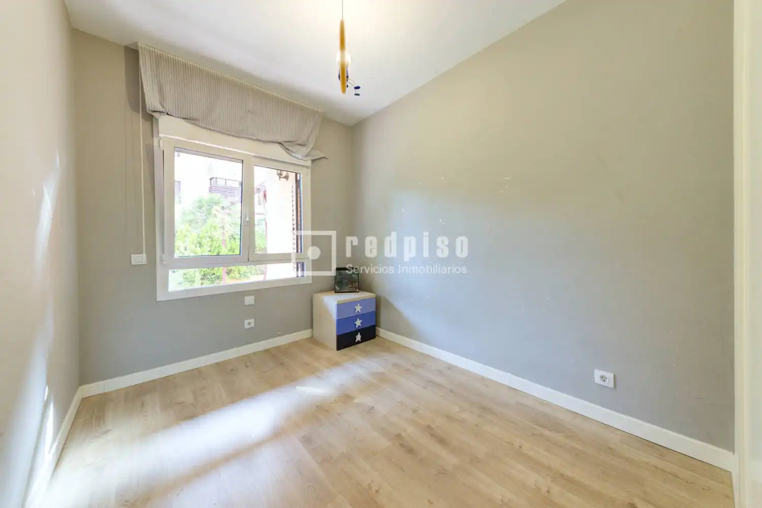 Habitación de Piso en venta en Boadilla del Monte con Aire acondicionado, Calefacción y Terraza